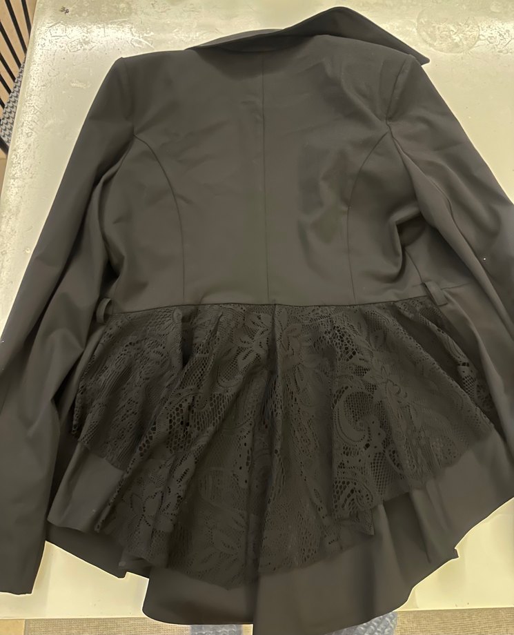 Sırt dantel detaylı blazer — görsel 2/3