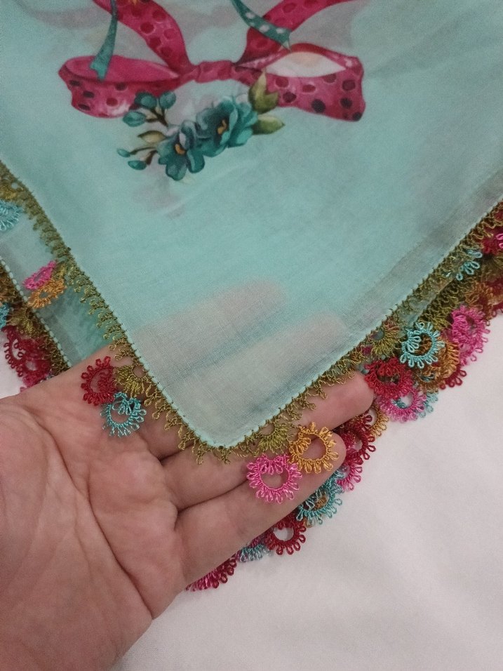 Mint Yeşili Çiçekli Püsküllü Kare yazma — görsel 3/3