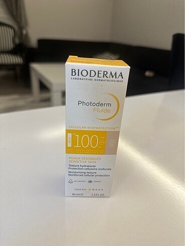 Bıoderma photoderm fluide 100+ light