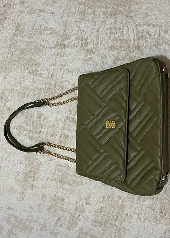 Pierre Cardin Kapitone Zincirli Omuz Cantasi