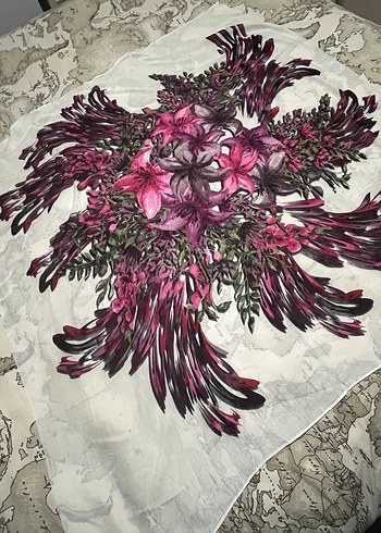 Diğer Lale Desenli İnce Esarp Yazma