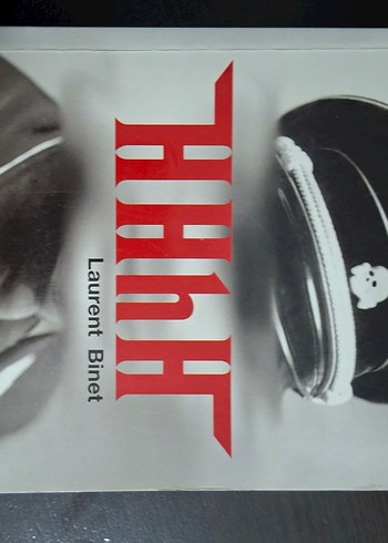 Hhhh Siyah Beyaz Ve Kirmizi Tasarimli Kitap