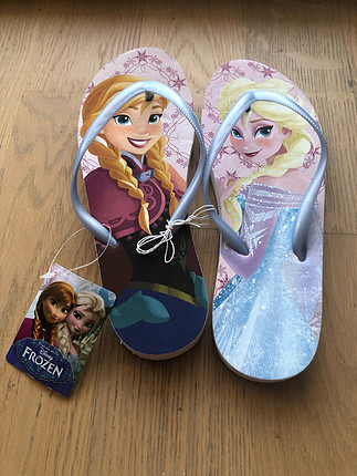 Disney Frozen Elsa&Anna; temalı parmak arası terlik