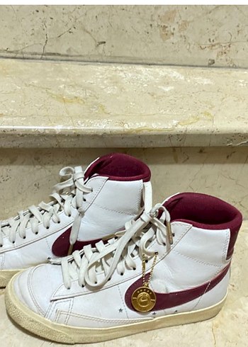 Nike Beyaz Bordo Yuksek Bilekli Sneaker