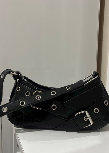 Diğer Siyah Metal Detayli Sik Omuz Cantasi