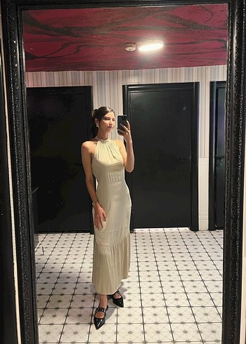 Diğer Ekru Halter Yaka Maxi Elbise