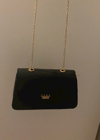 Zara Siyah Zincirli Mini Canta