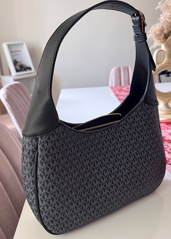 Michael Kors Sik Siyah İthal A Kalite Monogramli Omuz Cantasi