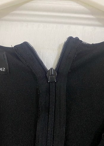 Uzun Kollu Siyah İşlemeli Gotik Abiye - Görsel 4