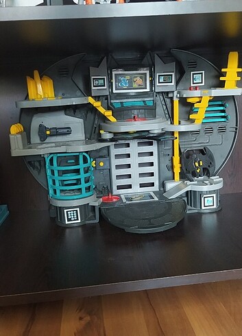 Batman'ın mağarası oyuncak