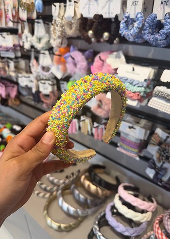 Diğer Renkli Konfetili Genis Sac Bandi