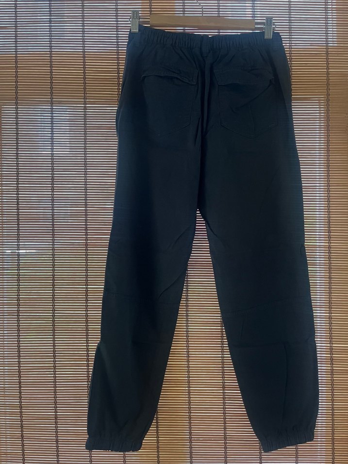 GAP Siyah Jogger Pantolon — görsel 3/4