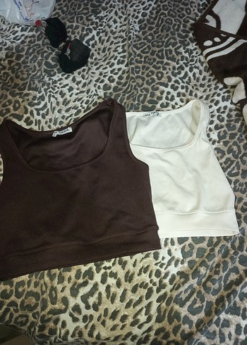 Trendyol & Milla Minimal Kolsuz Crop Toplar