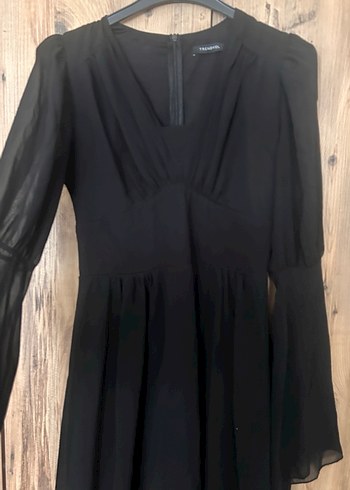 Siyah V Yaka Elbise - Görsel 2