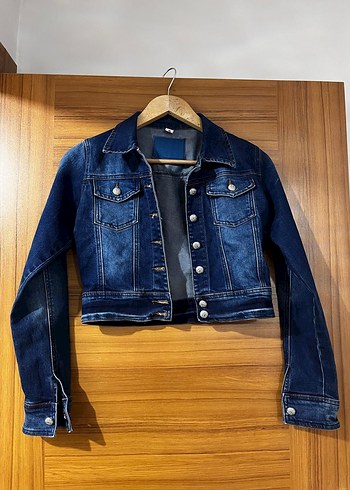 LC Waikiki Koyu Mavi Crop Denim Ceket