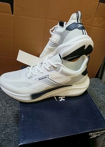 Reebok Beyaz Spor Ayakkabi