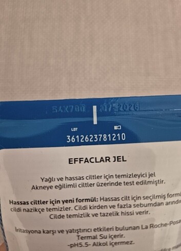  Beden La roche posay 200 ml yüz yıkama jeli.