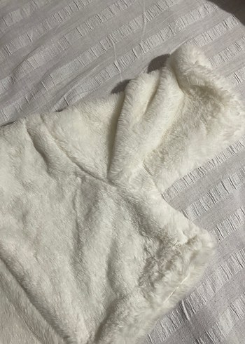 Kadın Beyaz Kısa Kürk Mont - Görsel 3