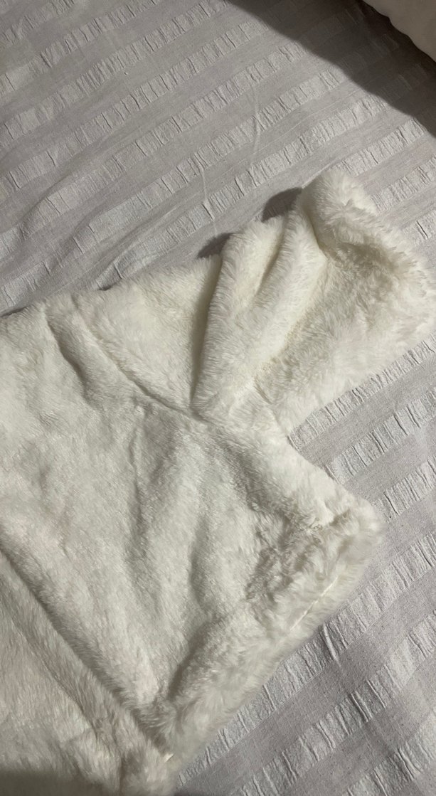 Kadın Beyaz Kısa Kürk Mont - Görsel 3