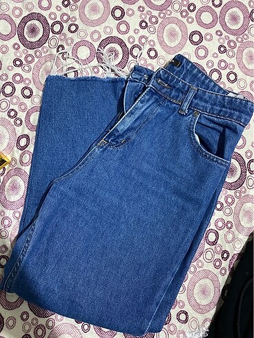 mom jean