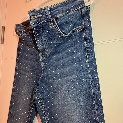 28 Beden Taşlı Jean