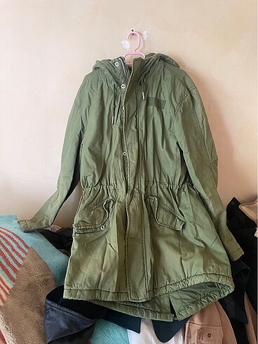 Pull and Bear Mont
