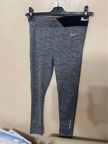 Nike tayt