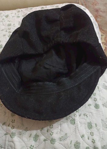 Düğmeli Siyah Yün Kadın Şapka - Görsel 4