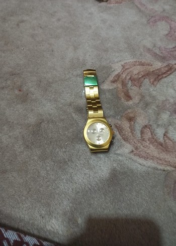 Kadın Altın Renkli Modern Klasik Saat - Görsel 2