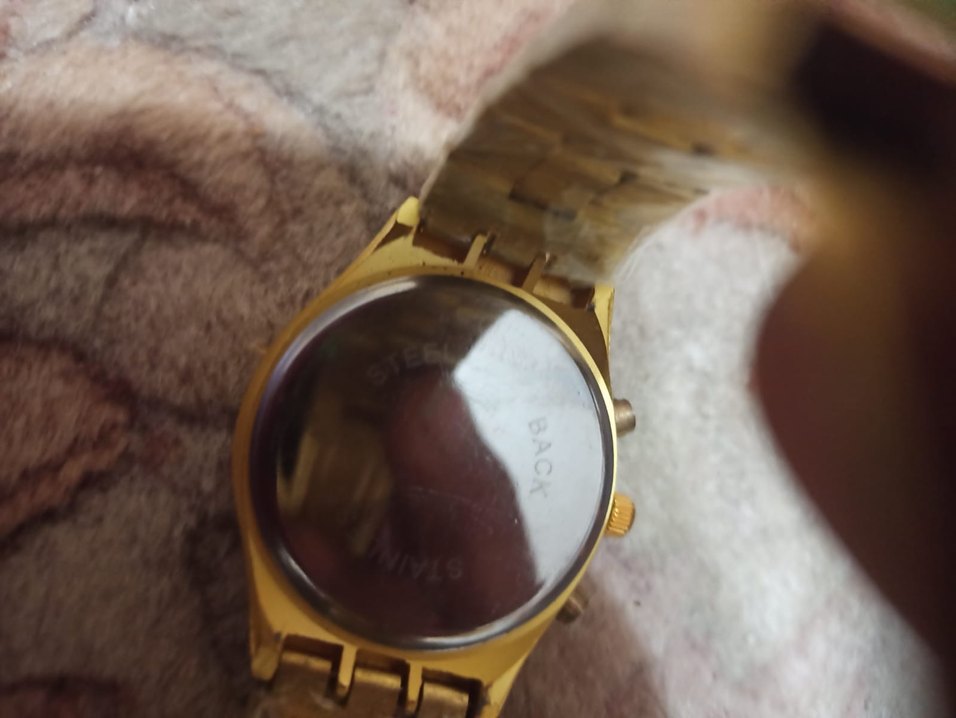 Kadın Altın Renkli Modern Klasik Saat - Görsel 5