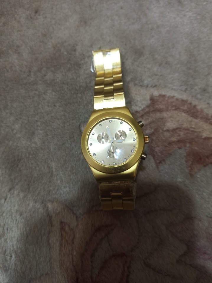 Kadın Altın Renkli Modern Klasik Saat - Görsel 3