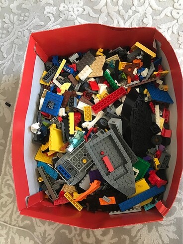 2085 parça lego kutusu + parça ayırıcı