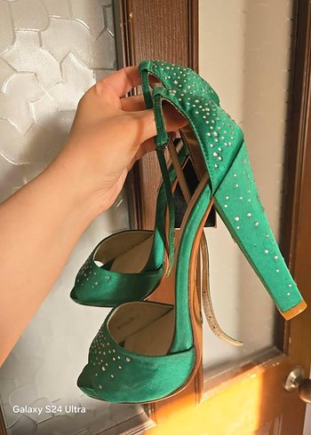 Mango Yeşil Saten Taşlı Topuklu Ayakkabı - Görsel 6