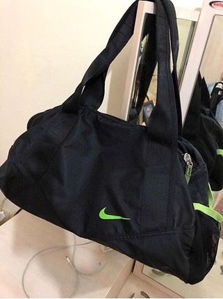 Nike Sporcu çantası