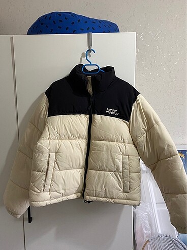 Pull and bear şişme mont