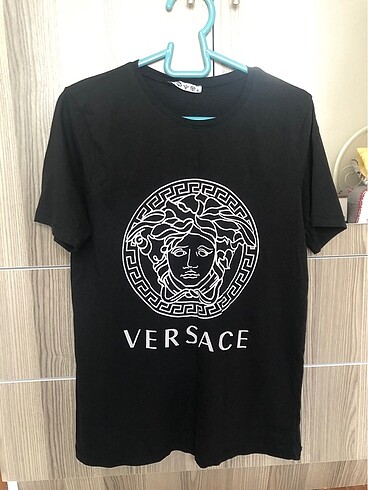 Siyah tshirt