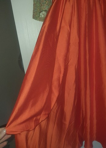 Uzun Parlak Kırmızı Gece Elbisesi - Görsel 5