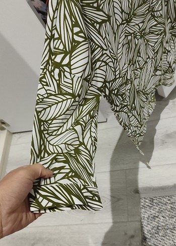 Yeşil Baskılı V Yaka Kadın Gömlek - Görsel 3