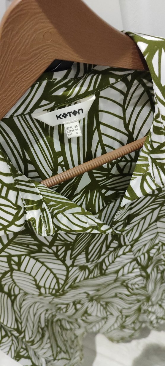 Yeşil Baskılı V Yaka Kadın Gömlek - Görsel 4