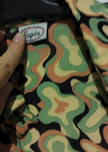 Düğmeli Kamuflaj Desenli Kadın Gömlek - Görsel 3