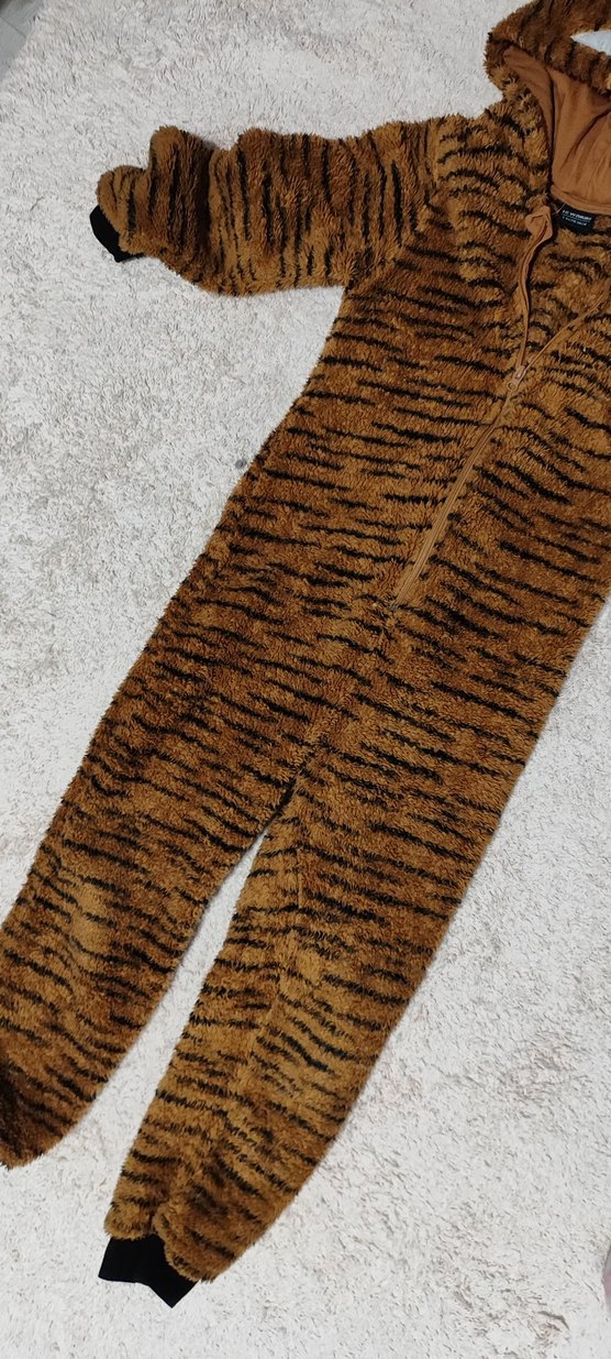 Kahverengi Zebra Desenli Kürk Detaylı Kedi Kıyafeti - Görsel 5