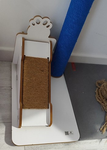 Beyaz Kedi Tırmalama Tahtası - Görsel 2