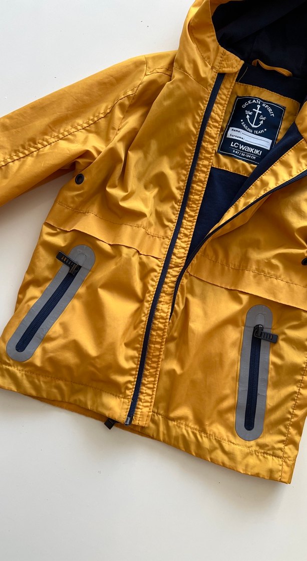 Erkek Çocuk Sarı Fermuarlı Kapüşonlu Yağmurluk - Görsel 4