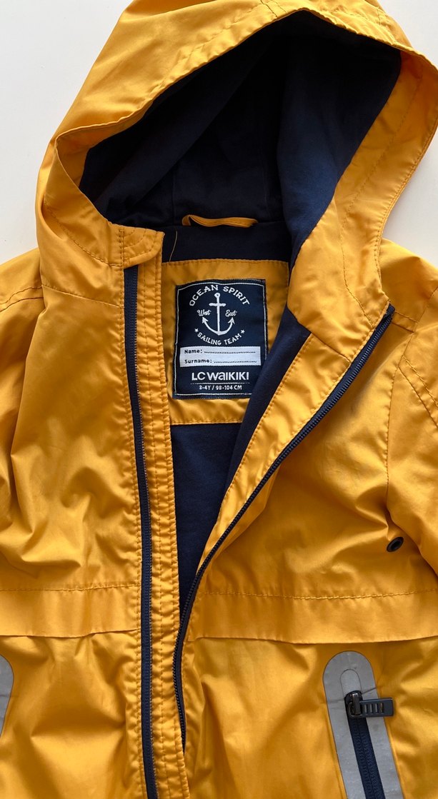 Erkek Çocuk Sarı Fermuarlı Kapüşonlu Yağmurluk - Görsel 2