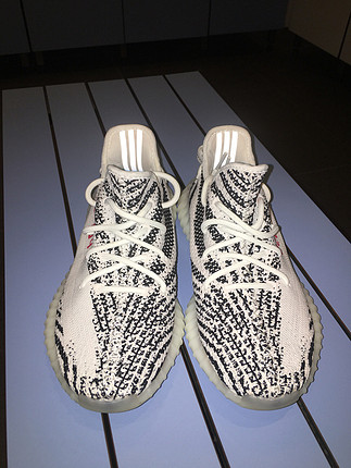 Adidas Adidas Yeezy boost v2 zebra 38 no