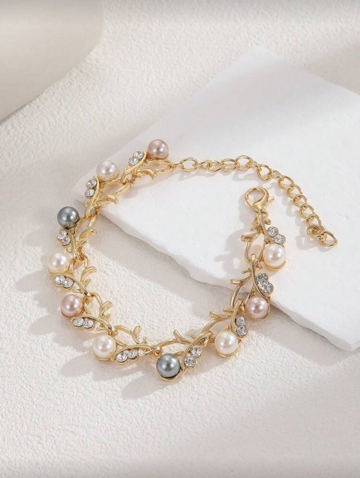 Çiçek Desenli İncili Bileklik - Görsel 3