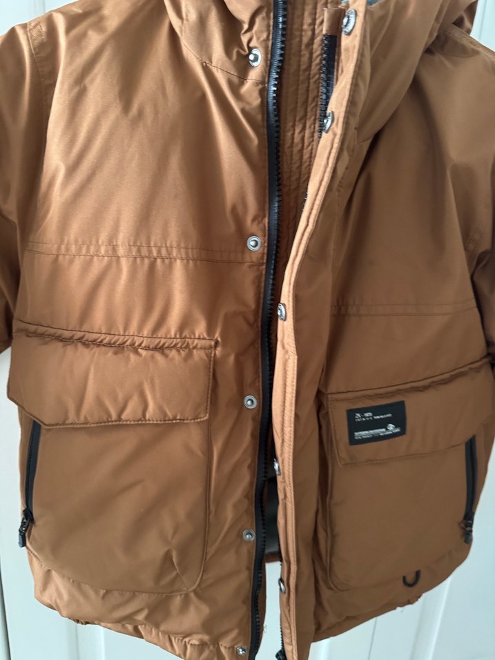 Kahverengi Kapüşonlu Erkek Çocuk Kaban - Görsel 2