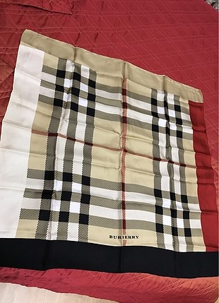 Burberry eşarp