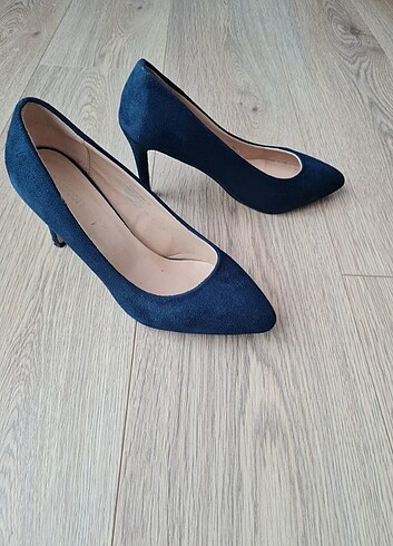 Lacivert stiletto