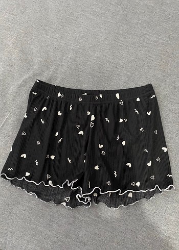 Diğer Siyah Kalpli Kısa Askılı Pijama Takımı